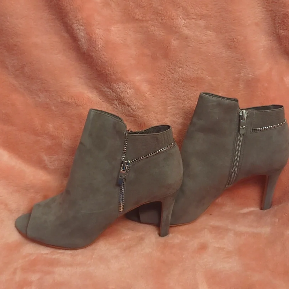 Marc Fisher Grey Swade Peep Toe Stiletto Heels - Picture 2 of 8